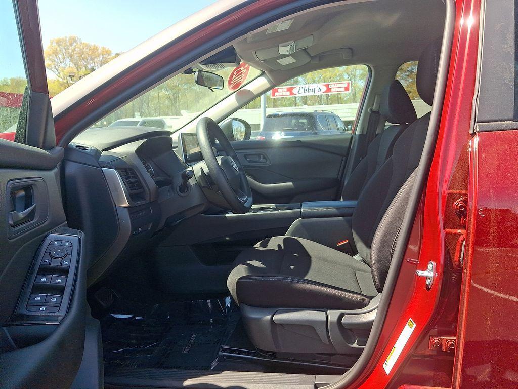 used 2025 Nissan Rogue car, priced at $24,369