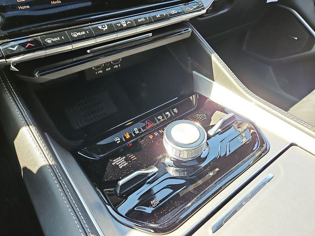 new 2026 Jeep Grand Wagoneer car, priced at $70,994