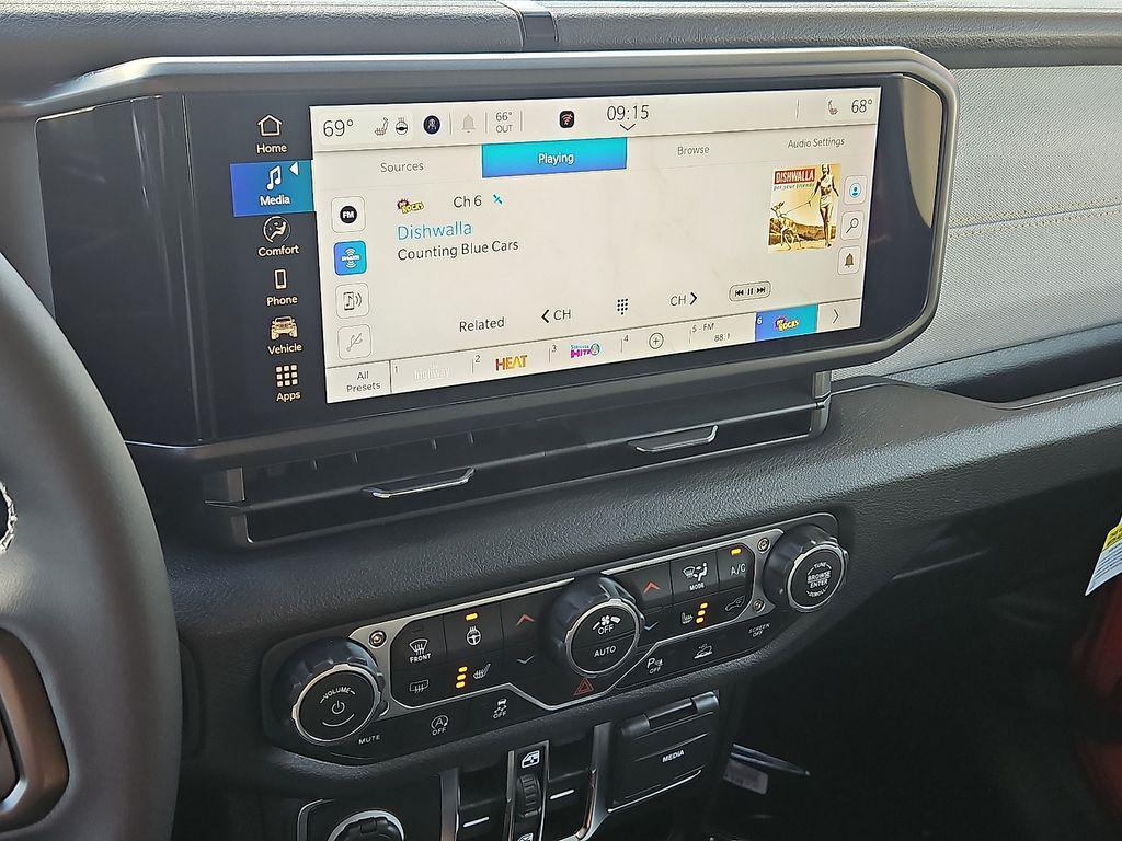 new 2025 Jeep Wrangler car, priced at $43,997