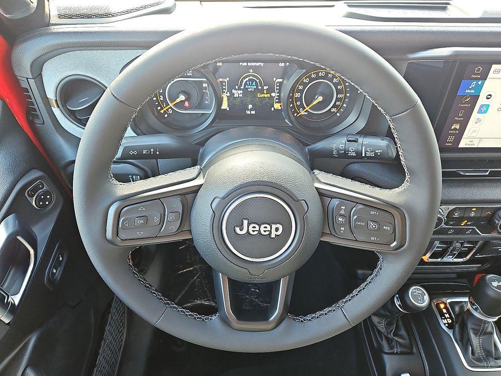 new 2025 Jeep Wrangler car, priced at $43,997