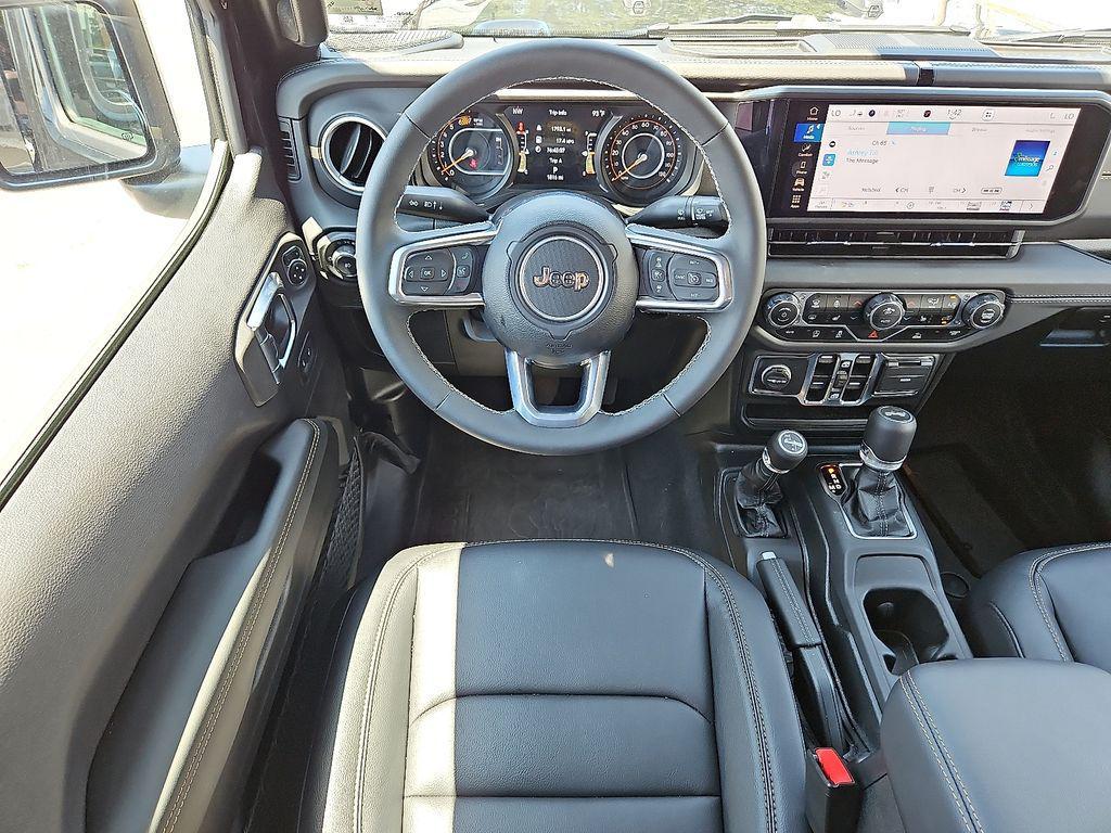 new 2025 Jeep Wrangler car, priced at $45,318