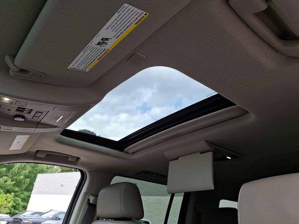 used 2019 GMC Yukon XL car, priced at $25,563