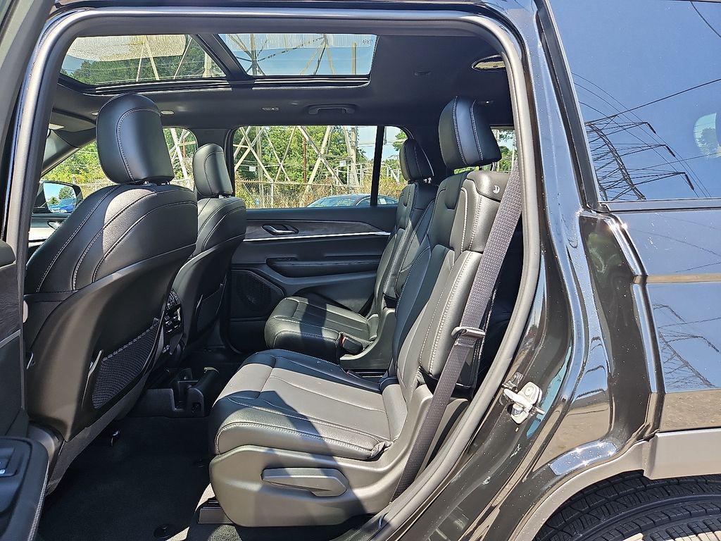 new 2025 Jeep Grand Cherokee L car, priced at $45,110