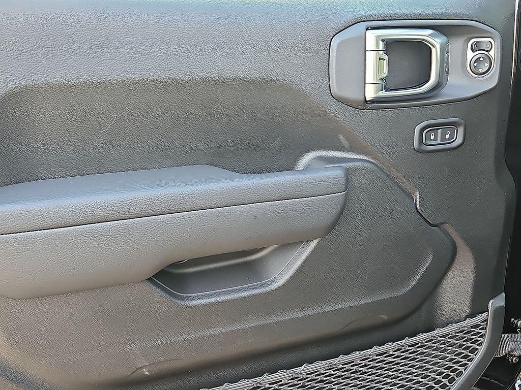 new 2026 Jeep Gladiator car, priced at $46,197