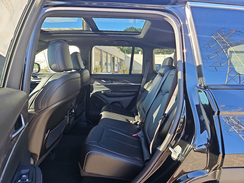 new 2025 Jeep Grand Cherokee car, priced at $38,360