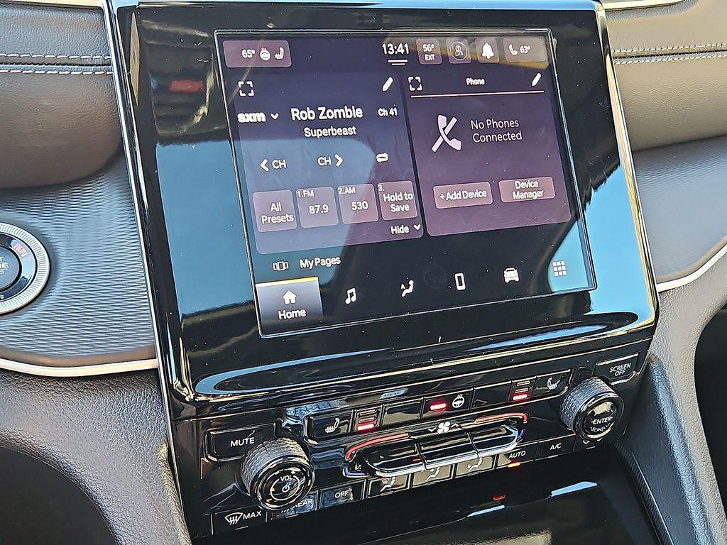 new 2025 Jeep Grand Cherokee car, priced at $38,133