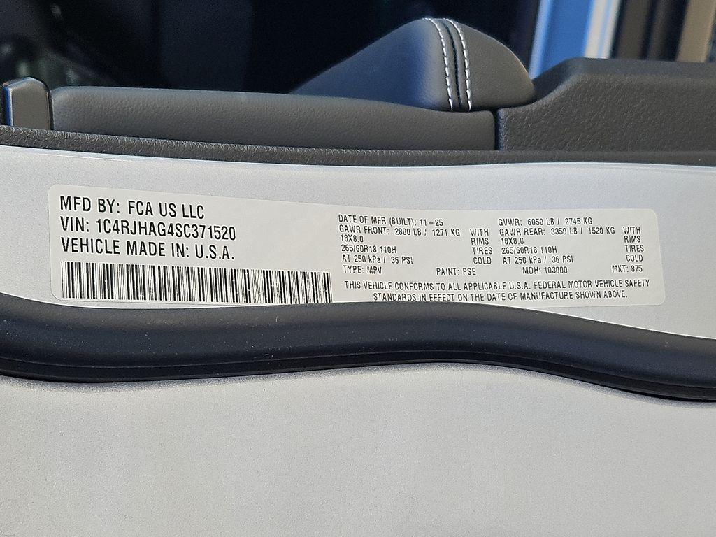 new 2025 Jeep Grand Cherokee car, priced at $38,133