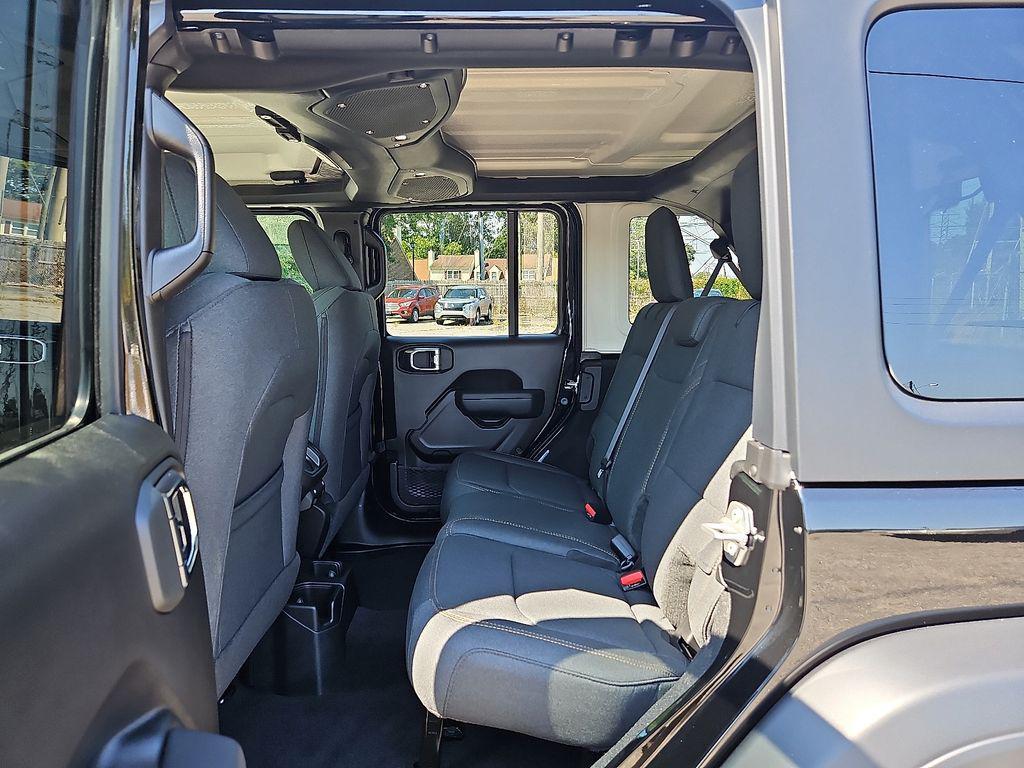 new 2025 Jeep Wrangler car, priced at $43,997