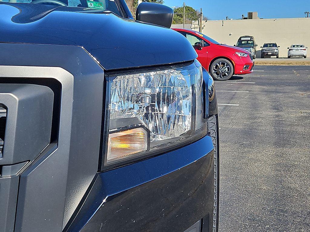 used 2022 Nissan Frontier car, priced at $23,612