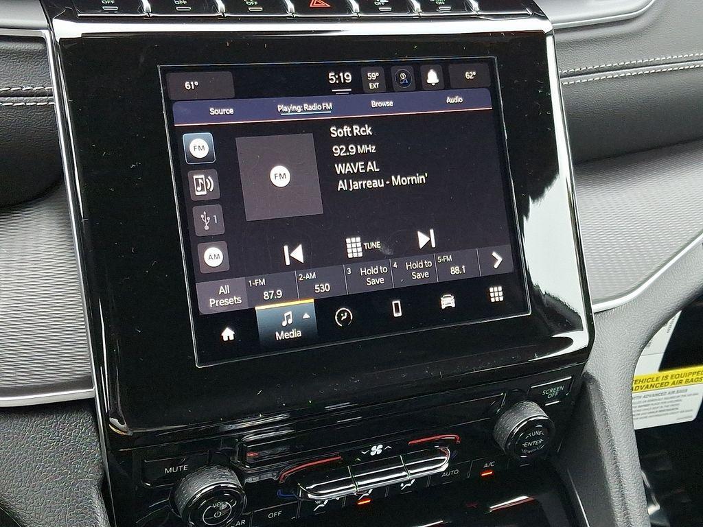 new 2026 Jeep Grand Cherokee car, priced at $42,585