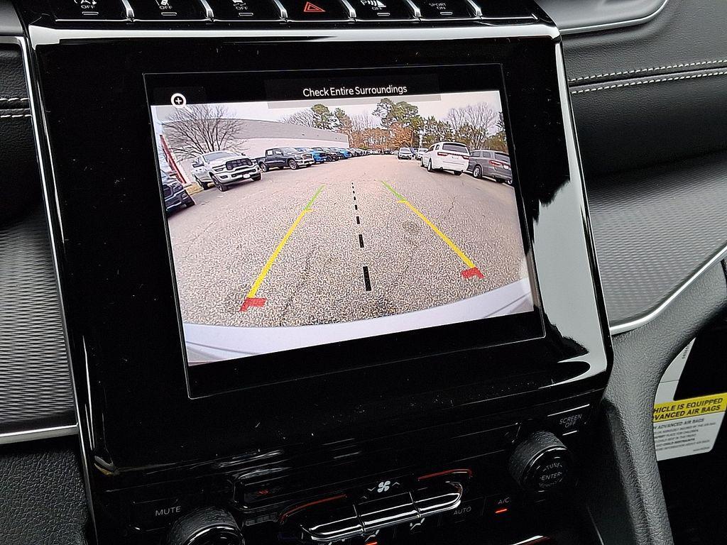 new 2026 Jeep Grand Cherokee car, priced at $42,585