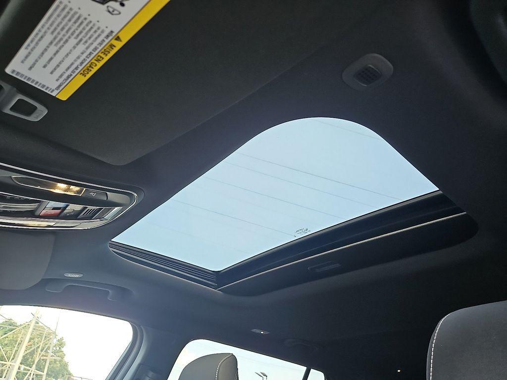 new 2025 Jeep Grand Cherokee L car, priced at $32,000