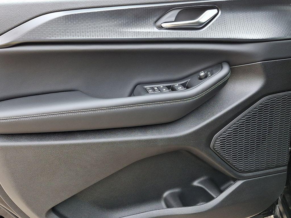 new 2026 Jeep Grand Cherokee car, priced at $42,585