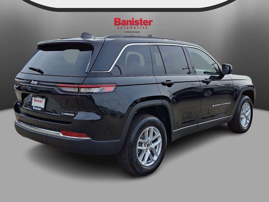 new 2026 Jeep Grand Cherokee car, priced at $42,585