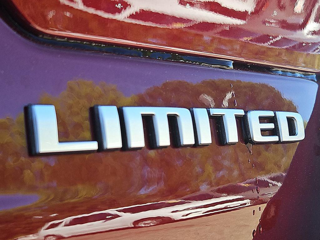 new 2026 Jeep Grand Cherokee car, priced at $46,428