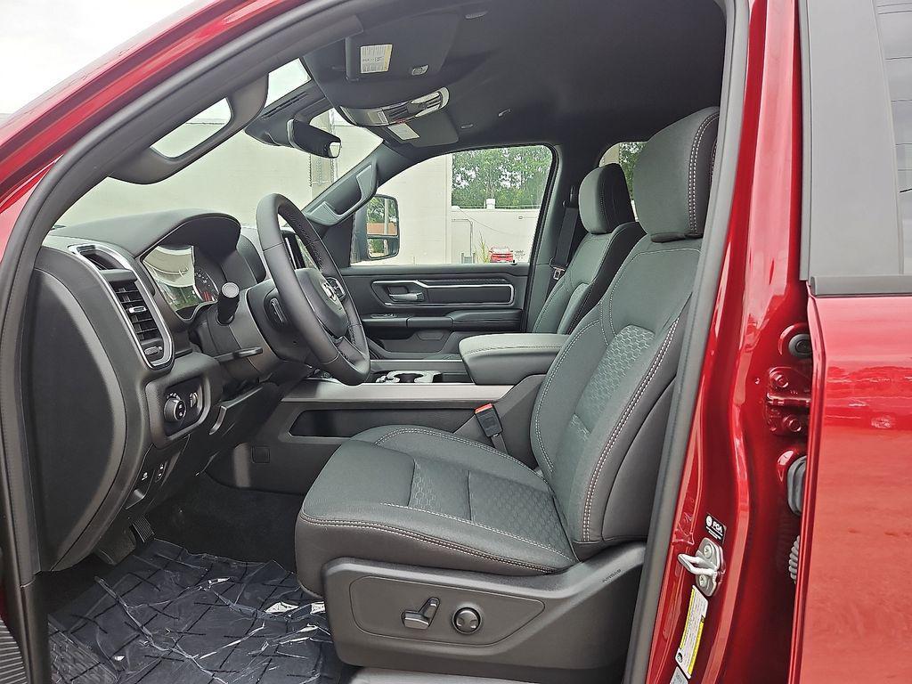 new 2025 Ram 1500 car, priced at $52,000