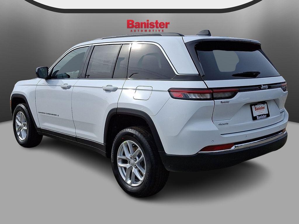 new 2026 Jeep Grand Cherokee car, priced at $41,990