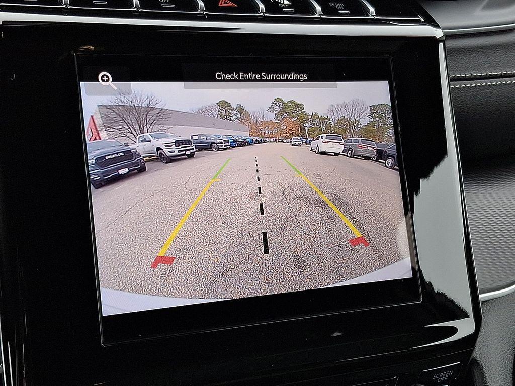 new 2026 Jeep Grand Cherokee car, priced at $41,990