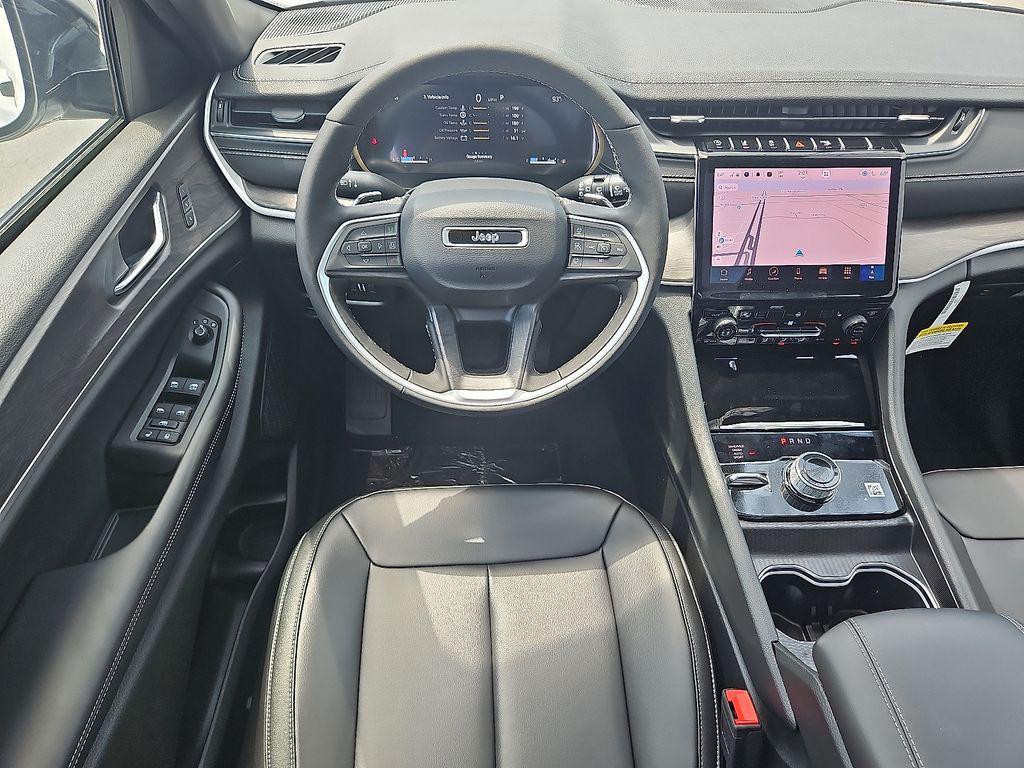 new 2025 Jeep Grand Cherokee car, priced at $41,713