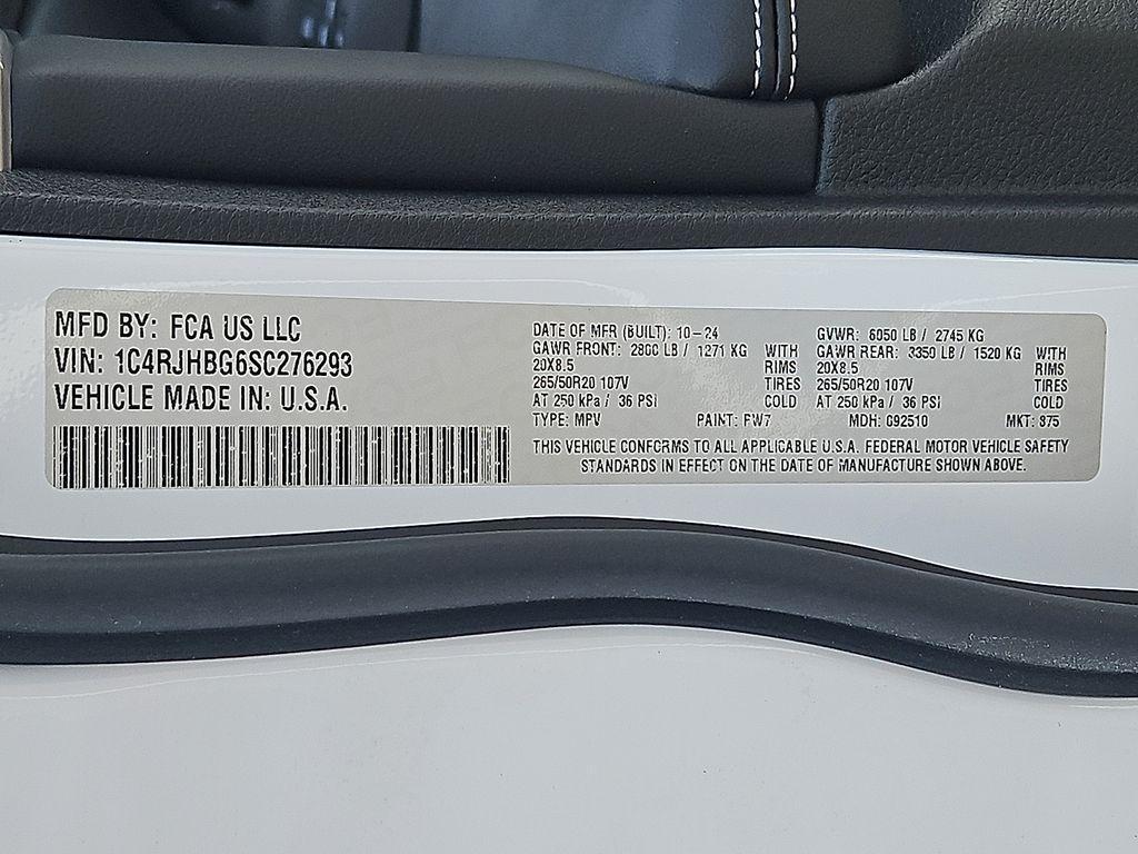 new 2025 Jeep Grand Cherokee car, priced at $41,713