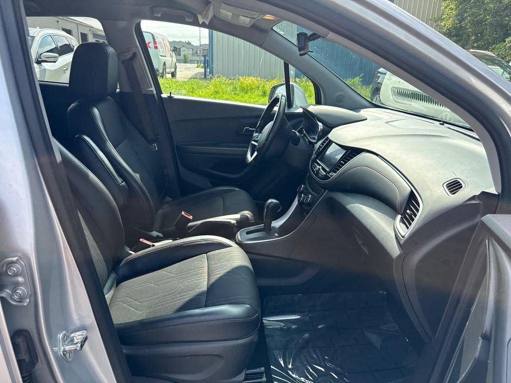 used 2022 Chevrolet Trax car, priced at $15,999