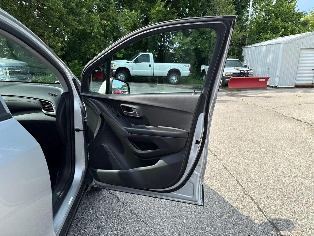 used 2022 Chevrolet Trax car, priced at $15,999