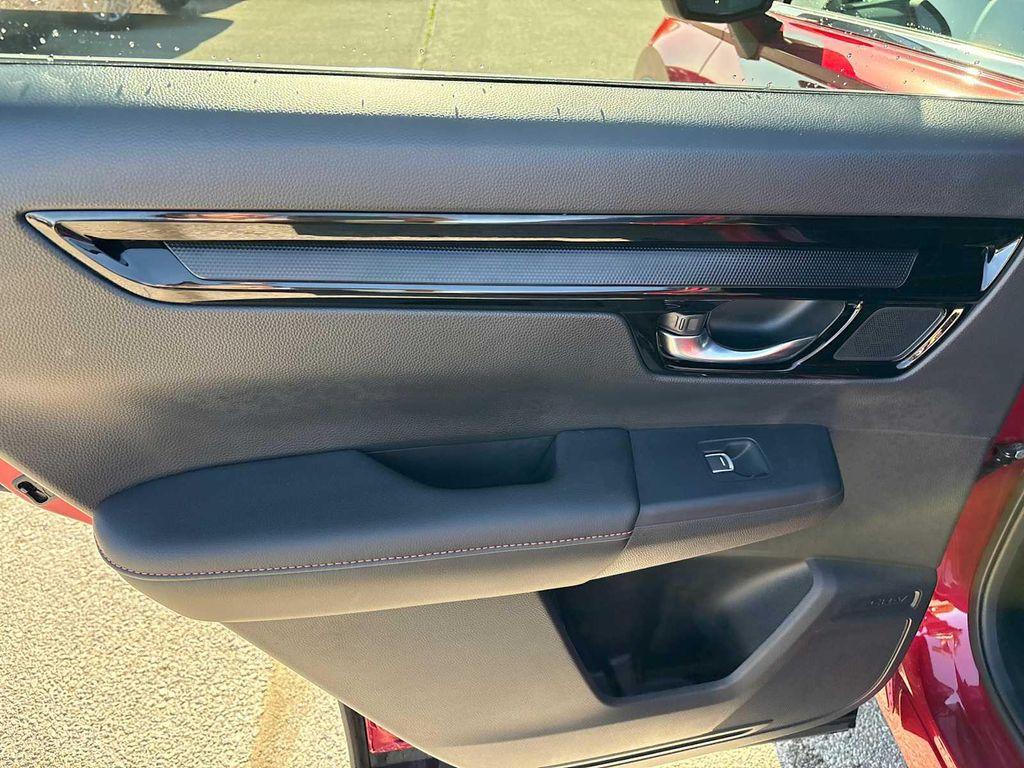 used 2025 Honda CR-V Hybrid car, priced at $39,999