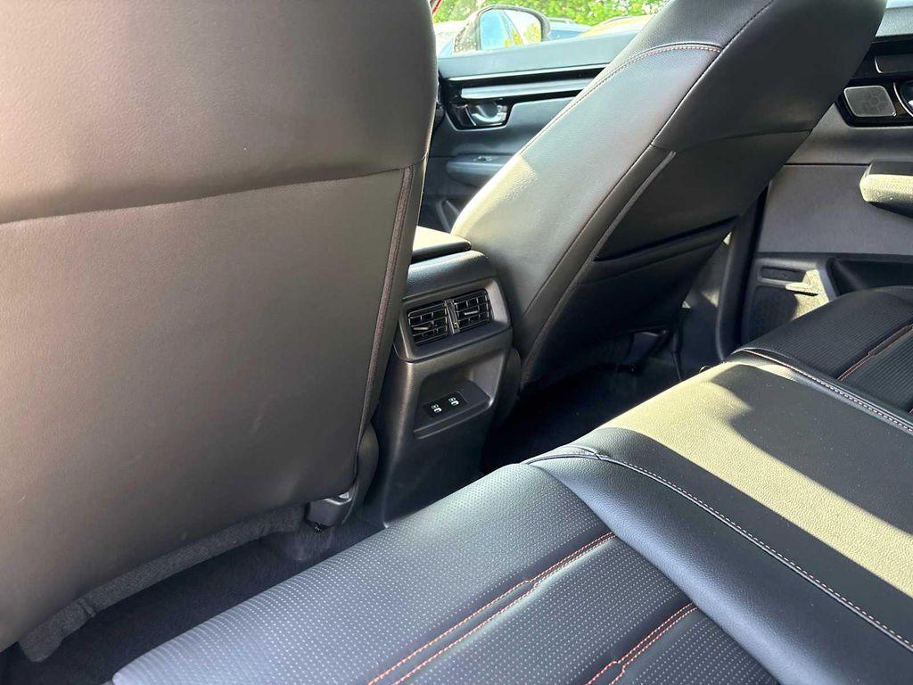 used 2025 Honda CR-V Hybrid car, priced at $39,999