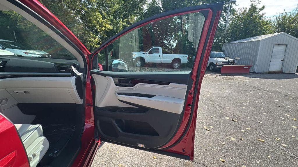 new 2026 Honda Odyssey car, priced at $49,445