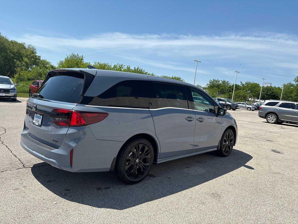 new 2026 Honda Odyssey car, priced at $46,025