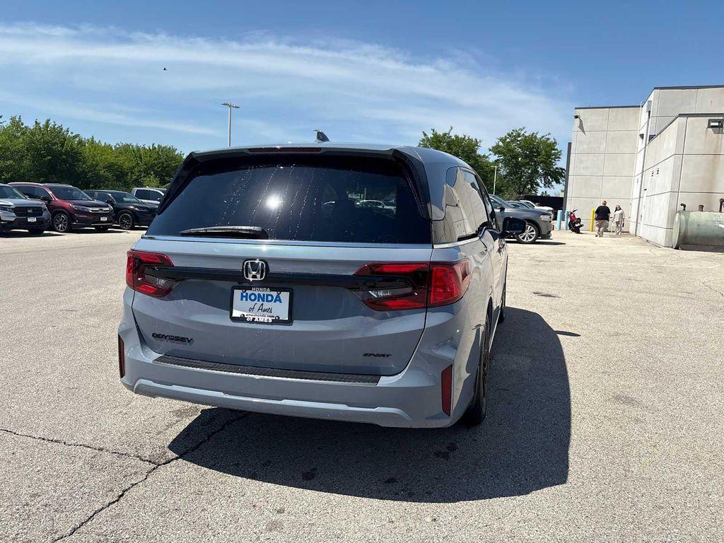 new 2026 Honda Odyssey car, priced at $46,025