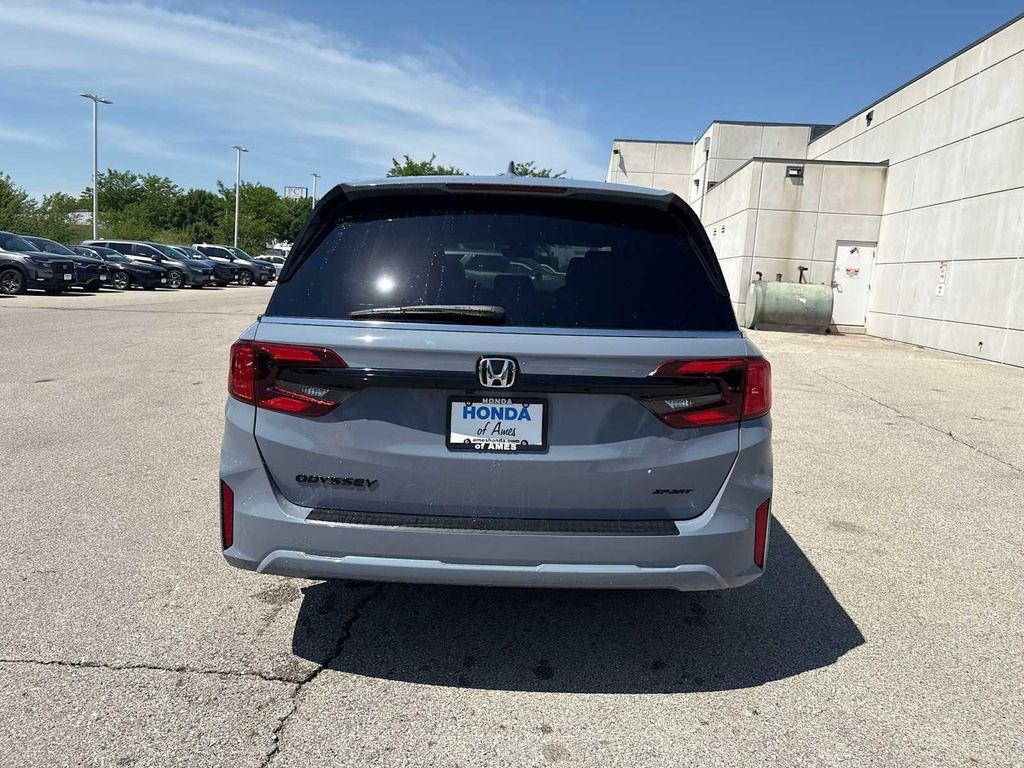 new 2026 Honda Odyssey car, priced at $46,025