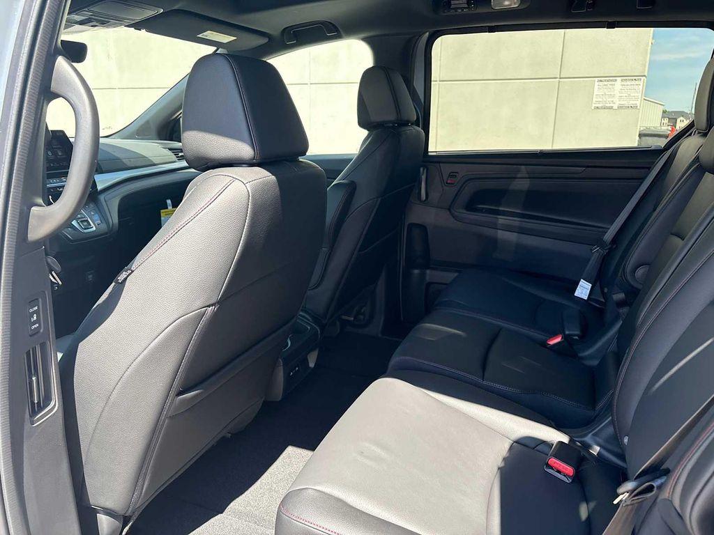 new 2026 Honda Odyssey car, priced at $46,025