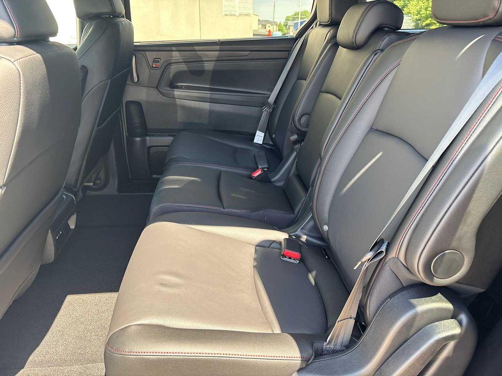 new 2026 Honda Odyssey car, priced at $46,025