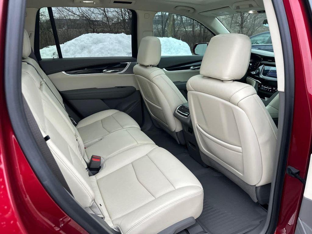 used 2020 Cadillac XT6 car, priced at $25,999