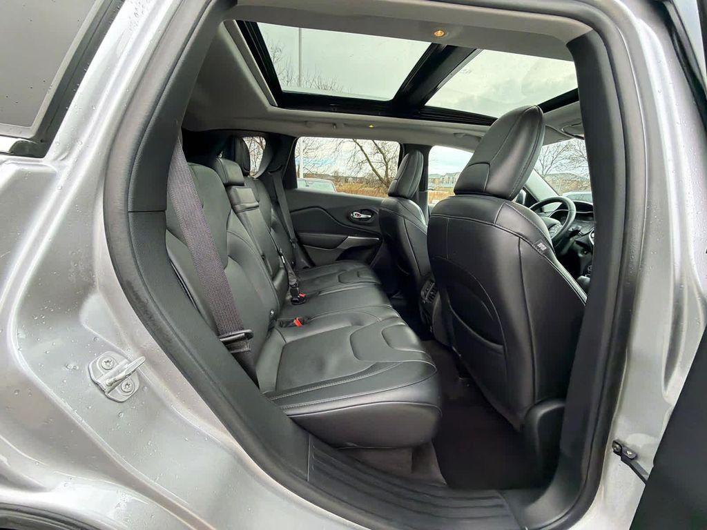 used 2019 Jeep Cherokee car, priced at $17,999