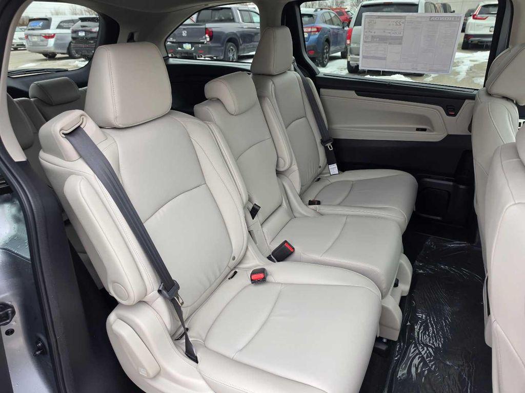 new 2026 Honda Odyssey car, priced at $44,290