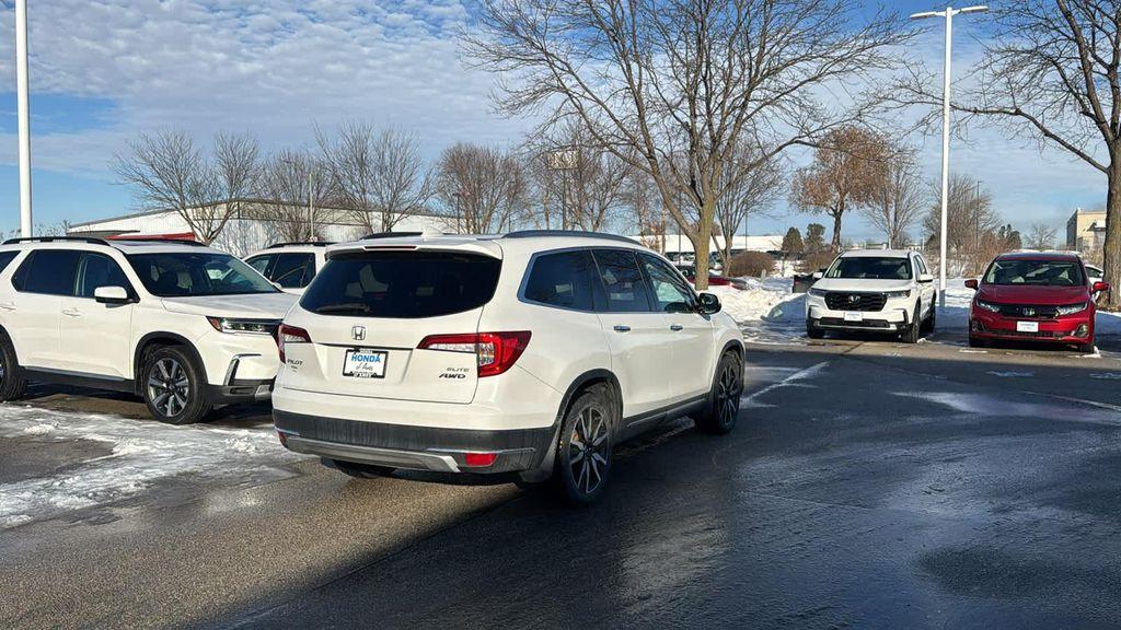 used 2022 Honda Pilot car, priced at $35,999