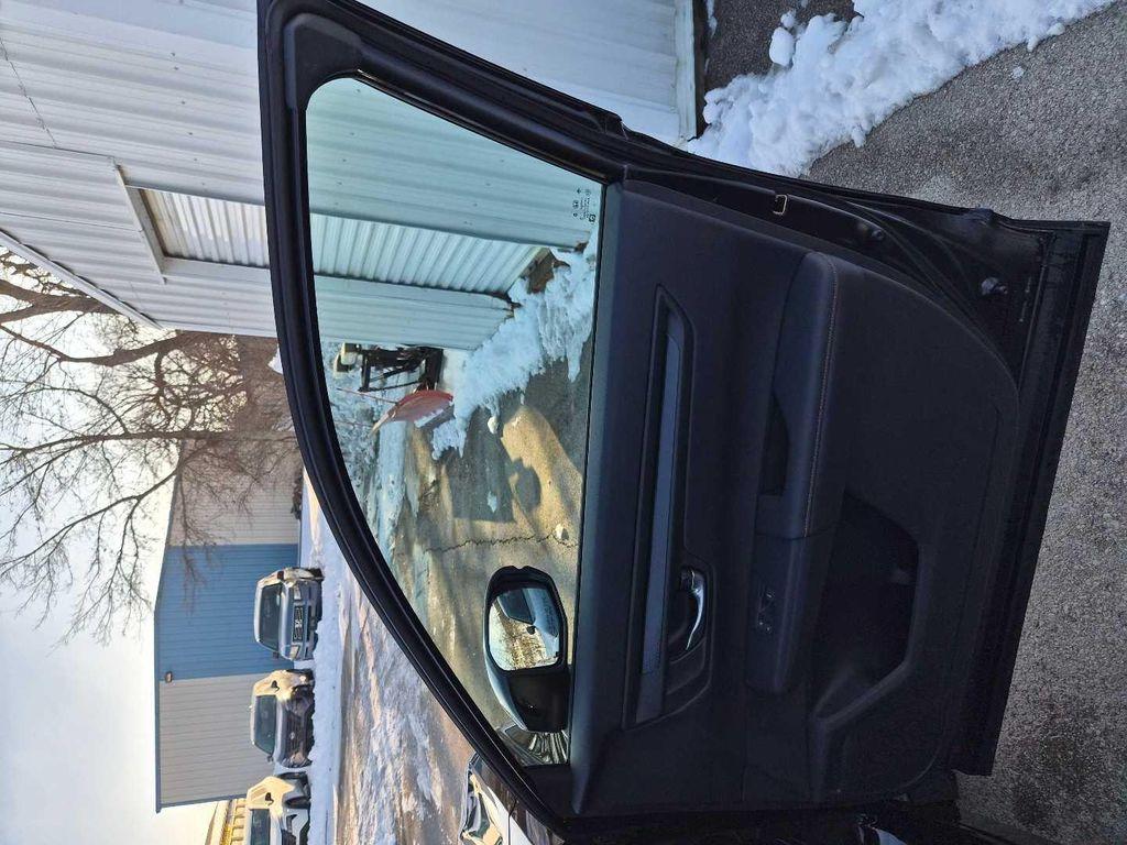 new 2026 Honda CR-V Hybrid car, priced at $40,250