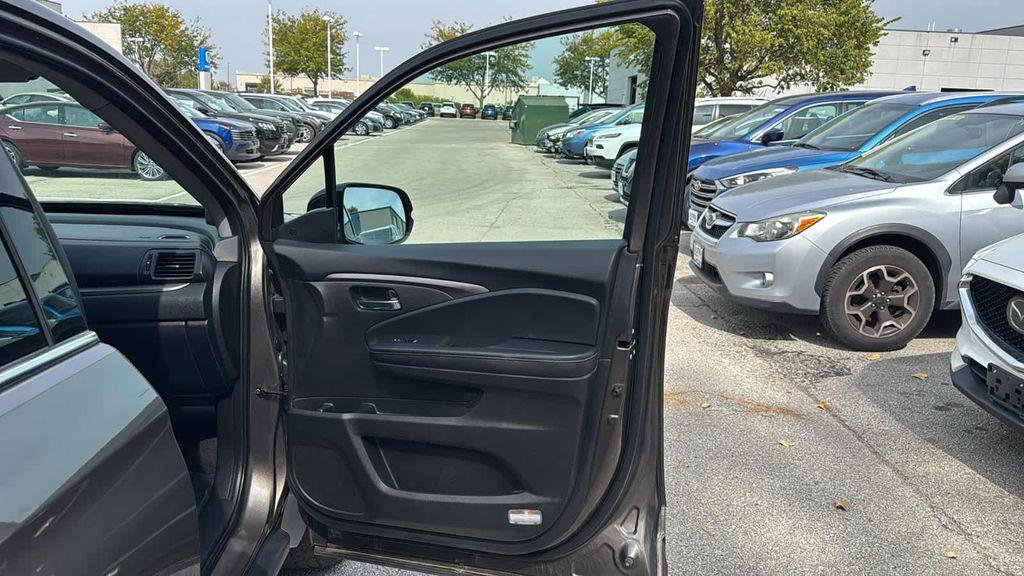 used 2022 Honda Ridgeline car, priced at $31,999