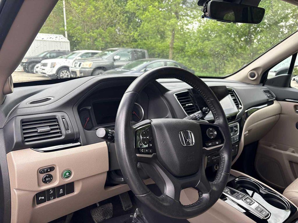 used 2021 Honda Pilot car, priced at $31,179