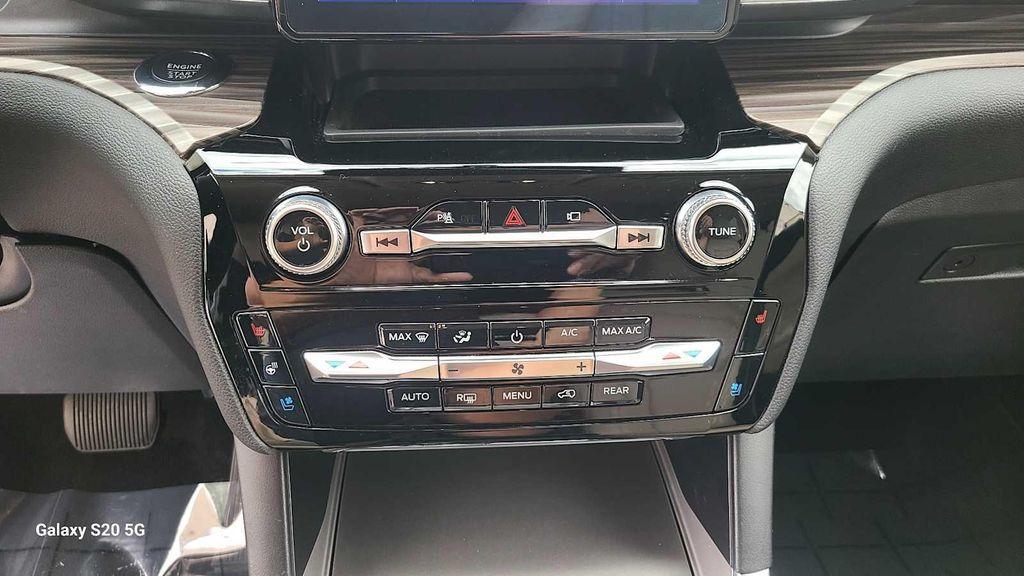 used 2022 Ford Explorer car