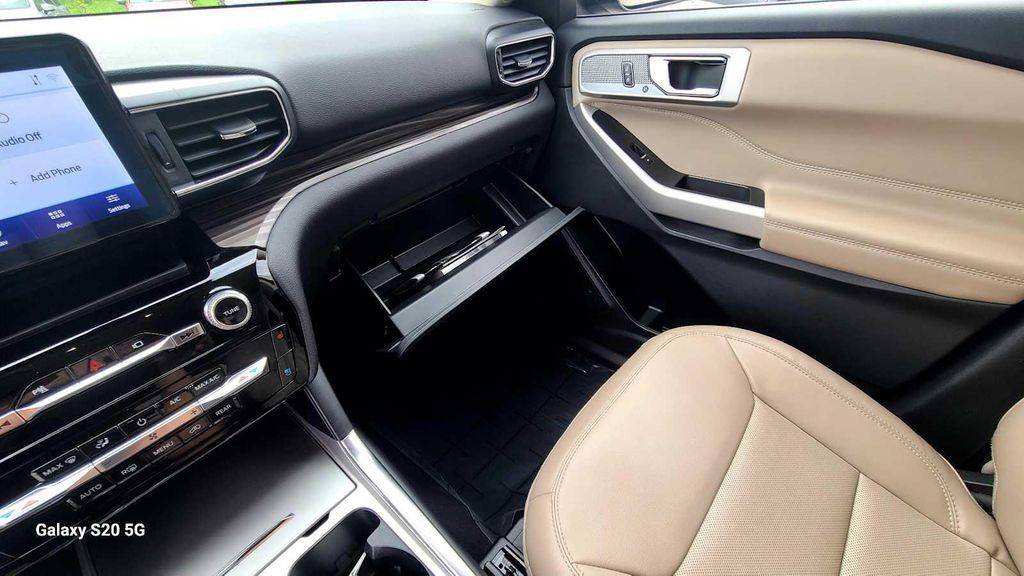 used 2022 Ford Explorer car
