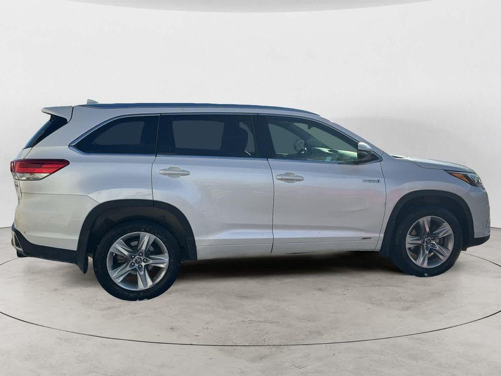 used 2017 Toyota Highlander Hybrid car, priced at $22,999