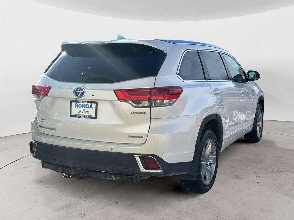 used 2017 Toyota Highlander Hybrid car, priced at $22,999