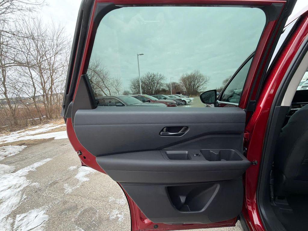 new 2026 Nissan Pathfinder car, priced at $38,741