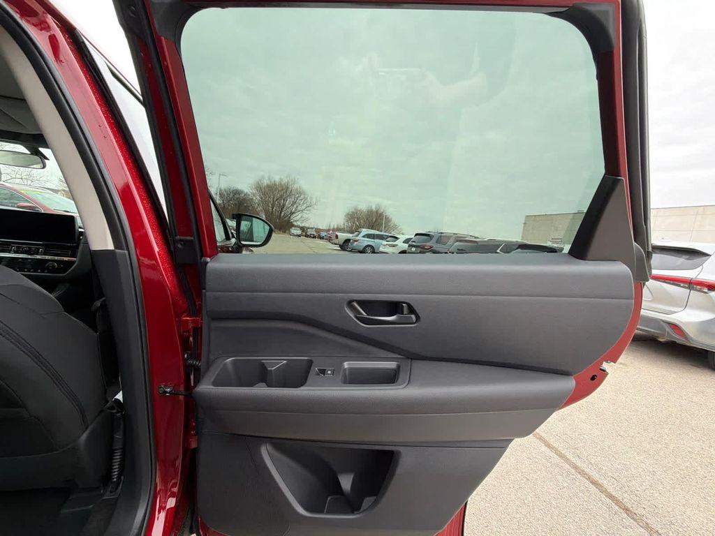 new 2026 Nissan Pathfinder car, priced at $38,741