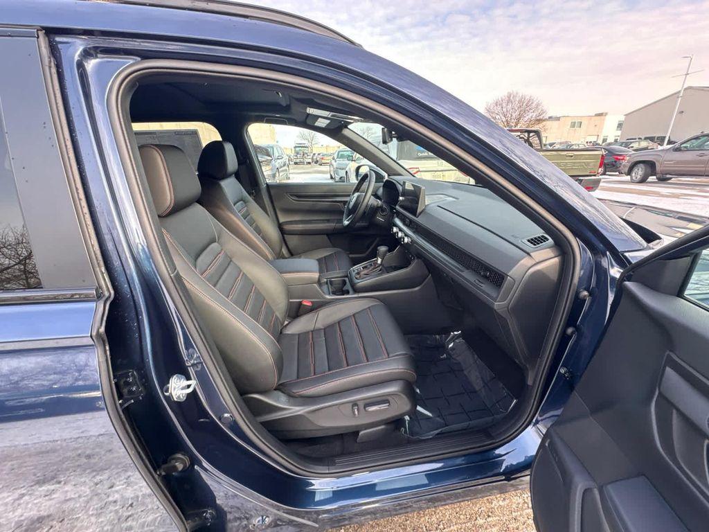 new 2026 Honda CR-V Hybrid car, priced at $41,675