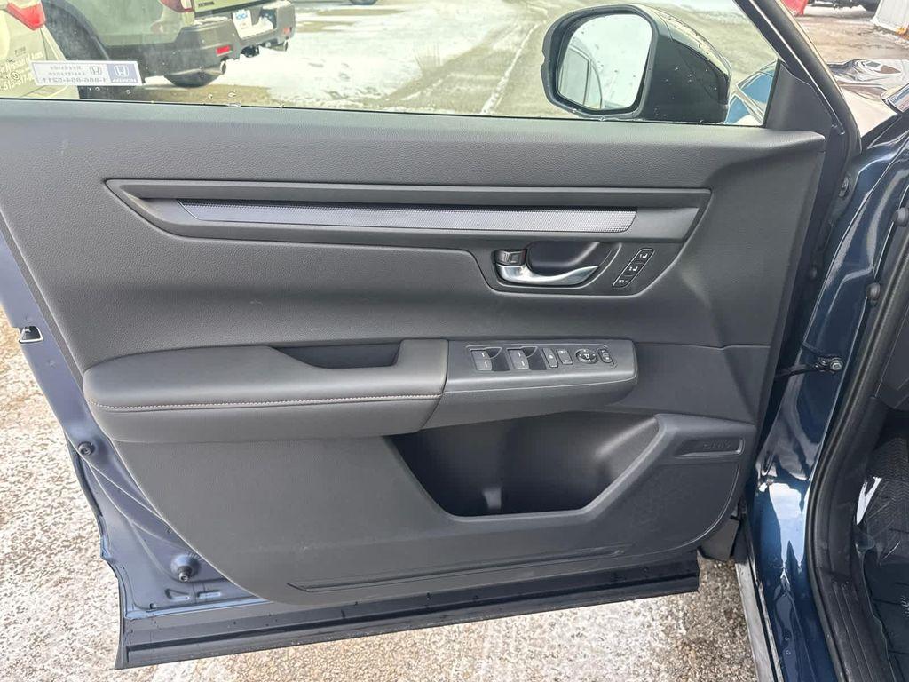 new 2026 Honda CR-V Hybrid car, priced at $41,675