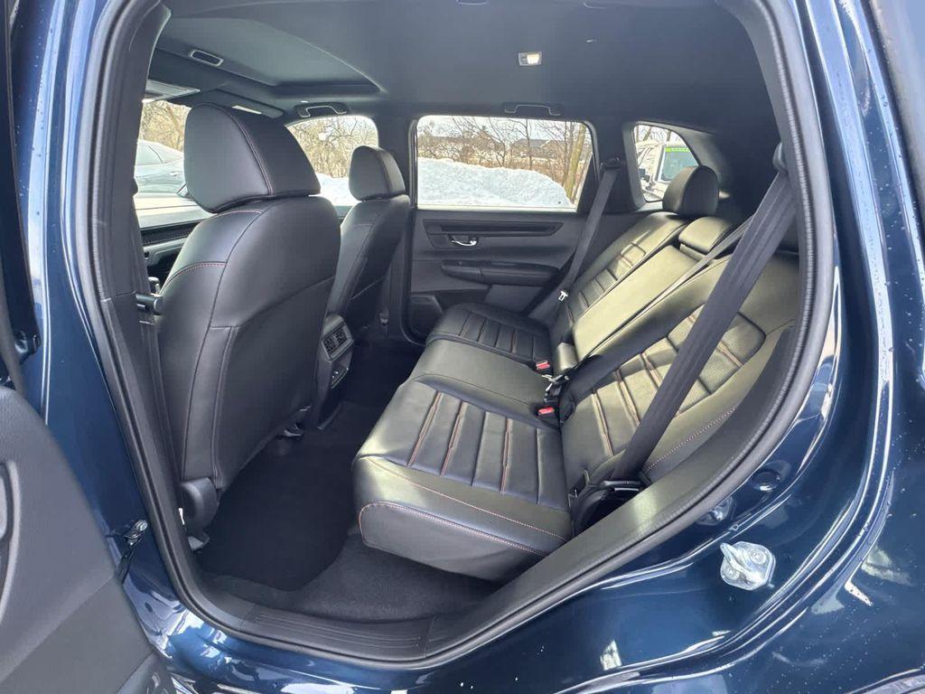 new 2026 Honda CR-V Hybrid car, priced at $41,675